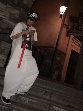 「OFF-WHITE」｜「アイテム（その他シューズ）」を使った、ひろさん（メンズ・180cm）の夏コーディネート