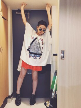 「YEAH RIGHT!!（イェーライト）のアイテム」を使った、千紘さん（レディース・154cm）の秋コーディネート