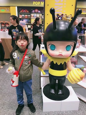 「H&M（エイチ・アンド・エム）のアイテム（ダウンジャケット/コート）」を使った、土豆Alice妈咪さん（キッズ・128cm）の冬コーディネート