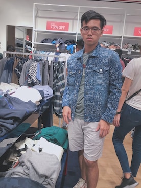 「TOMMY HILFIGER（トミーヒルフィガー）のアイテム（デニムジャケット）」を使った、tomzhong さん（メンズ・167cm）の秋コーディネート