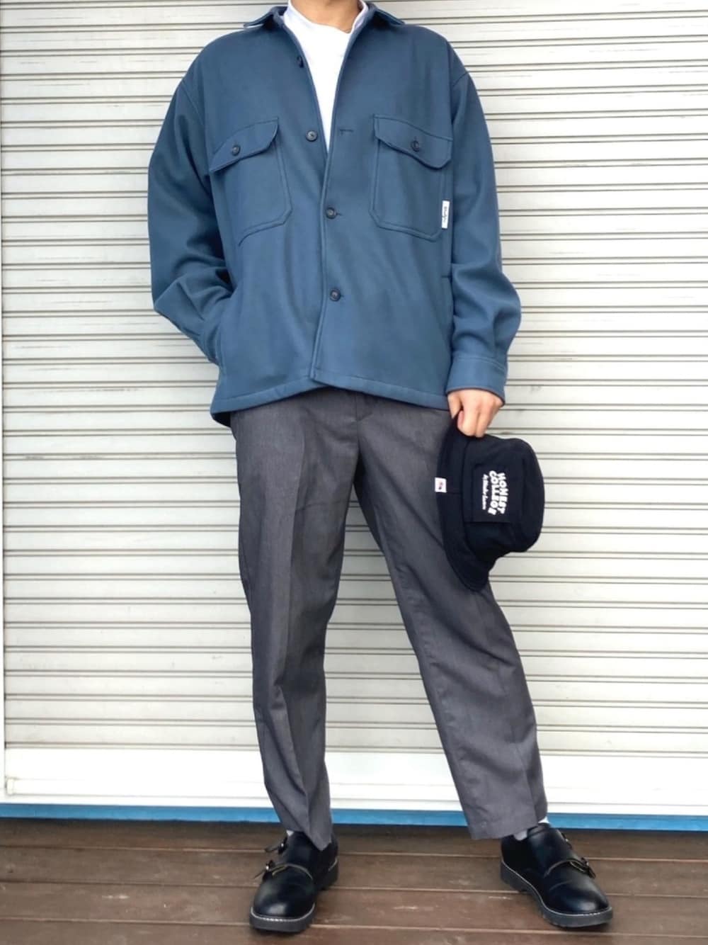 「シンプル、ブルー、CPOジャケット、GU、きれいめカジュアル、BAYFLOW(BAYFLOW)、くすみカラー、秋冬コーデ、モックネック、おしゃれさんと繋がりたい」｜「BAYFLOWのウーリーテックCPOブルゾン（ブルゾン、ブルー系）」を使った、JOTAROさん（メンズ・172cm）の秋コーディネートの1枚目の写真