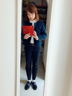 「VERSACE（ヴェルサーチ）のアイテム（財布/小物）」を使った、楽さん（レディース・156cm）の春コーディネート