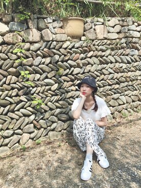 「GU（ジーユー）のアイテム（トップス、ホワイト系）」を使った、SummerShiekiさん（レディース・168cm）の秋コーディネート