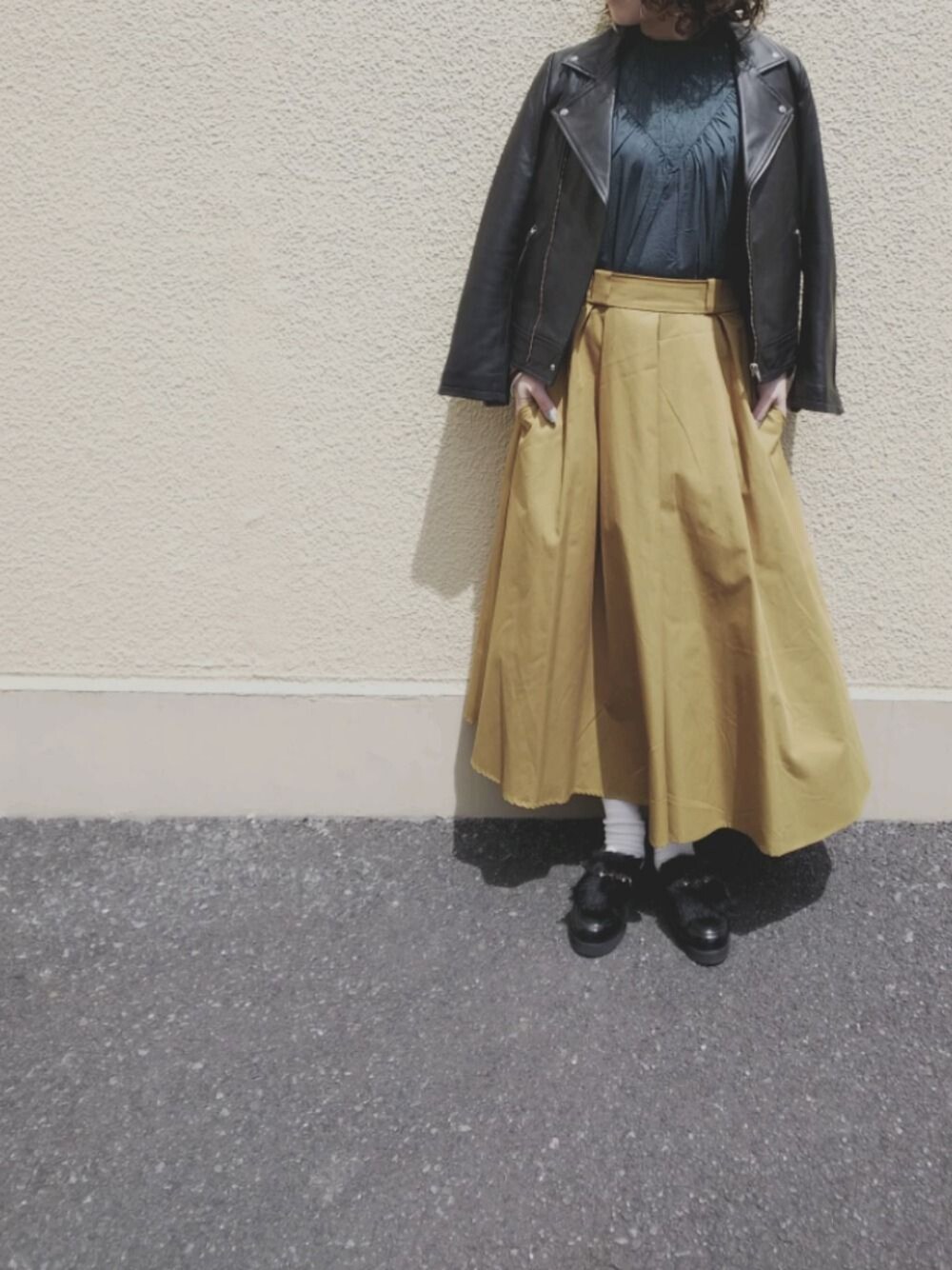 「ライダース、ダブルライダース、秋のコーデ、ロングスカート、刺繍ブラウス、ビットローファー、BCSTOCK」｜「Simpliciteのアイテム（シャツ/ブラウス、グリーン系）」を使った、malonnnnnnnさん（レディース・156cm）の夏コーディネートの1枚目の写真