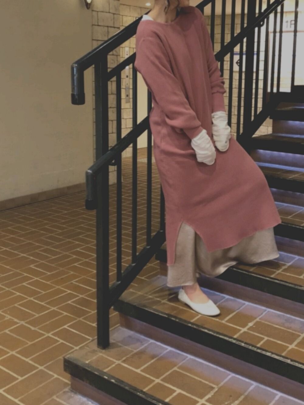 「カジュアルコーデ、春、お気に入りの服でデートに行こう、ピンク、ワッフルワンピース、レイヤードスタイル、BCSTOCK、レイヤードstyle」｜「Simpliciteのアイテム（ワンピース/ドレス、ベージュ系）」を使った、malonnnnnnnさん（レディース・156cm）の冬コーディネートの1枚目の写真