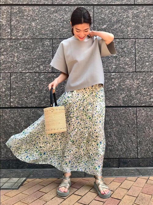西川 夕紀子（ユナイテッドアローズ なんば店）｜UNITED ARROWSのハンドバッグを使ったコーディネート - WEAR