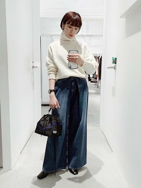 「TOGA PULLA（トーガ　プルラ）のアイテム（バッグ）」を使った、Hitaka  Mahoさん（レディース・163cm）の冬コーディネート