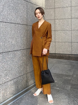 「Uhr（ウーア）のアイテム（ジャケット/アウター）」を使った、Hitaka  Mahoさん（レディース・163cm）の春コーディネート