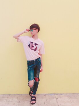 「.のアイテム（Tシャツ/カットソー、ピンク系）」を使った、Kisschunさん（メンズ）の夏コーディネート
