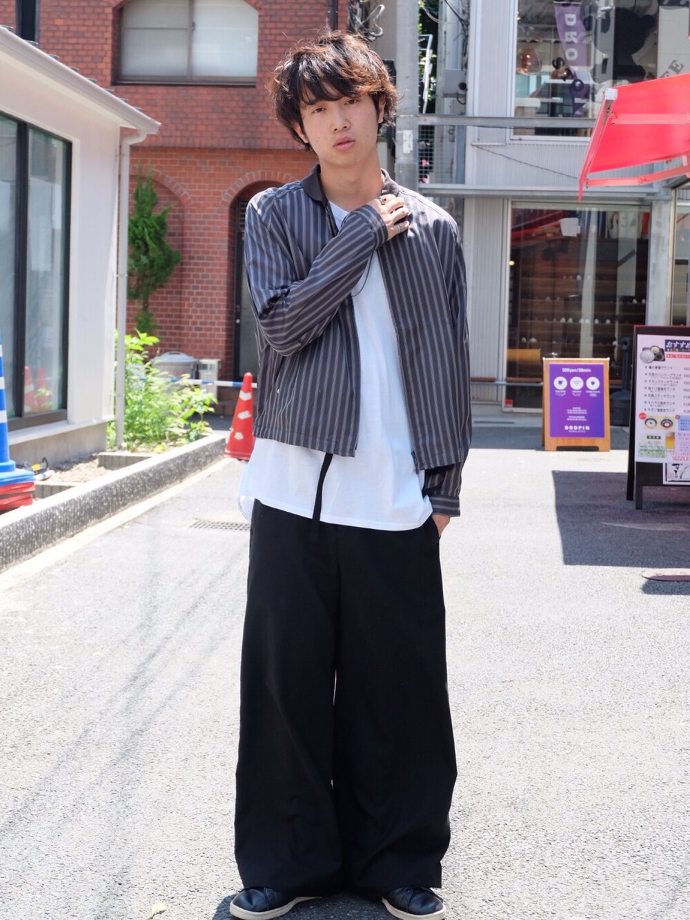 「STUDIOUS、STUDIOUS SELECT(STUDIOUS SELECT)、STUDIOUS LAB、Bernabeu、liberum arbitrium、MA-1、カットソー、ワイドパンツ」｜「Bernabeuのアイテム（MA-1、その他）」を使った、糸魚川 領太さん（メンズ・178cm）の夏コーディネートの1枚目の写真