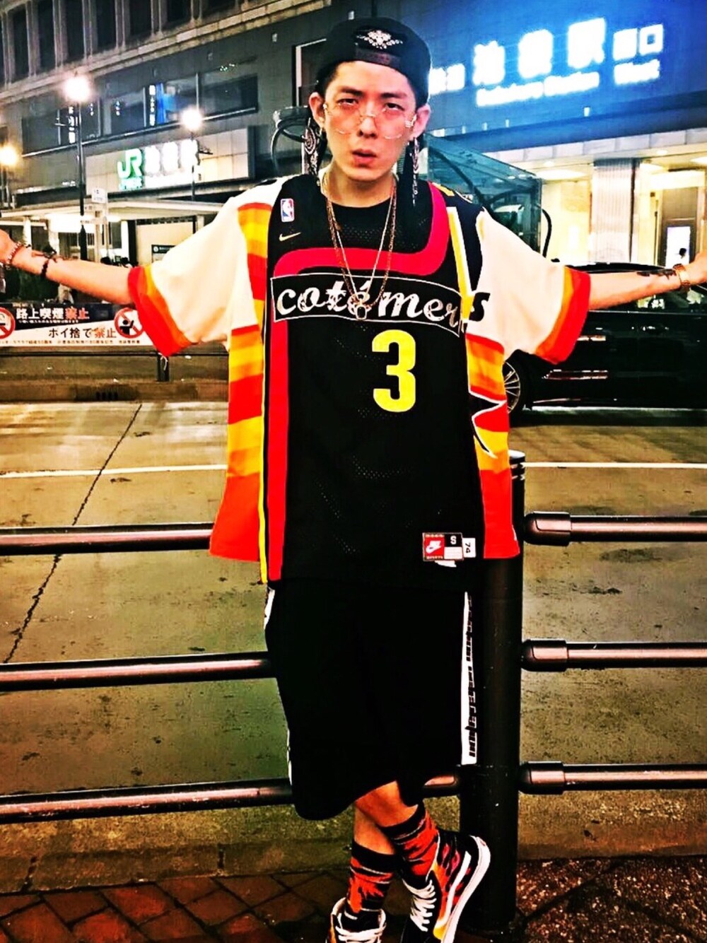 「秋コーデ、HIPHOP、boy、oversize、夏、VANS」｜「brokecity goldのアイテム（スウェット、その他）」を使った、lemonさん（メンズ・177cm）の秋コーディネートの1枚目の写真