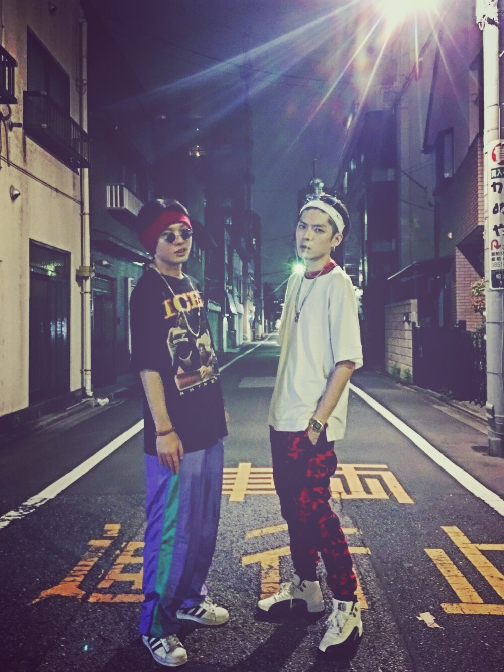 「秋のコーデ、TOKYO、street、NIKE、oversize」｜「NIKEのアイテム（パンツ、レッド系）」を使った、lemonさん（メンズ・177cm）の秋コーディネートの1枚目の写真