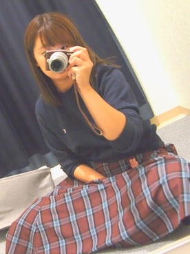 「Champion（チャンピオン）の【Champion】チャンピオン 無地クルーネックスウェット（スウェット、ブルー系）」を使った、NGさん（レディース・164cm）の秋コーディネート