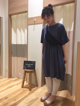 「Samansa Mos2 blue（サマンサモスモスブルー）のアイテム（ボディバッグ/ウエストポーチ）」を使った、yyukiさん（レディース・164cm）の春コーディネート