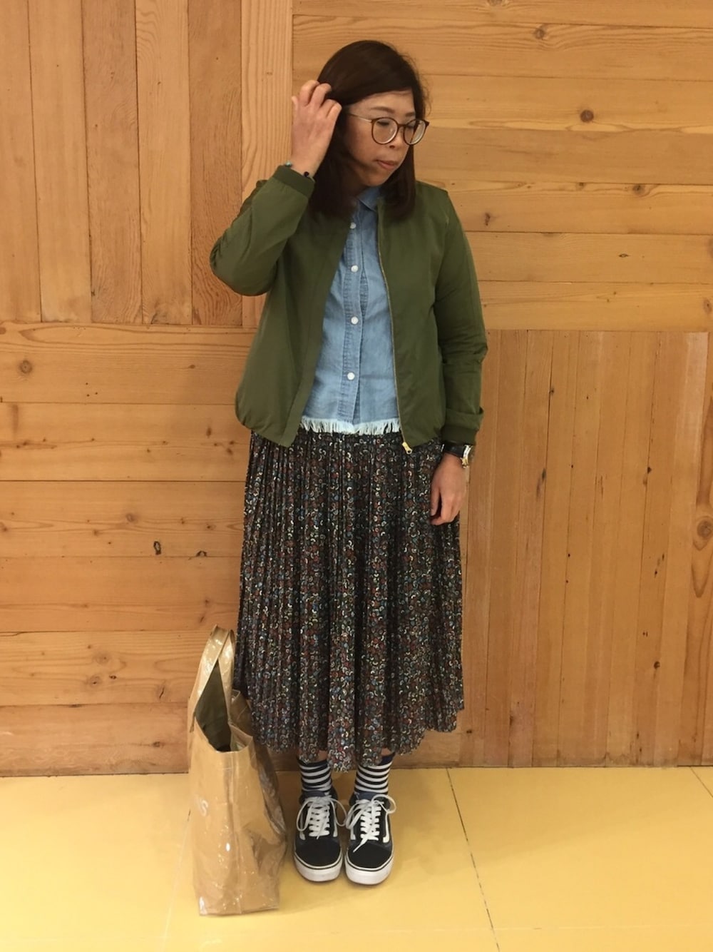 「LOWRYS FARMのアイテム（トップス、ブルー系）」を使った、groon🌱さん（レディース・162cm）の春コーディネートの1枚目の写真