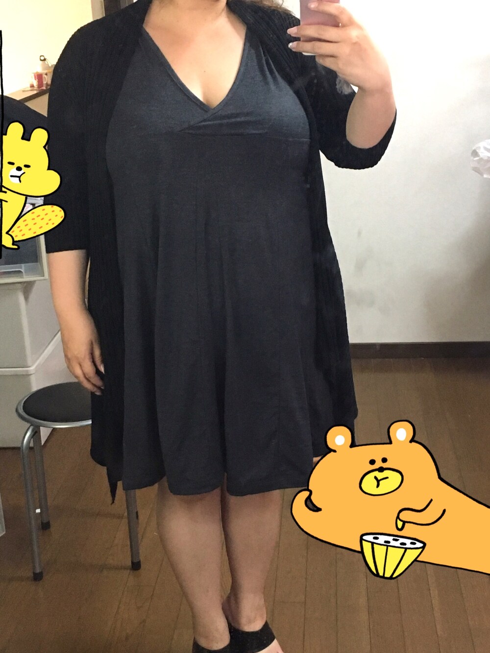 「シンプル、大きいサイズ、カシュクール、色違いコーデ」｜「とりあえず色違い集めるのアイテム（ワンピース、グレー系）」を使った、洋梨さん（レディース・157cm）の夏コーディネートの1枚目の写真