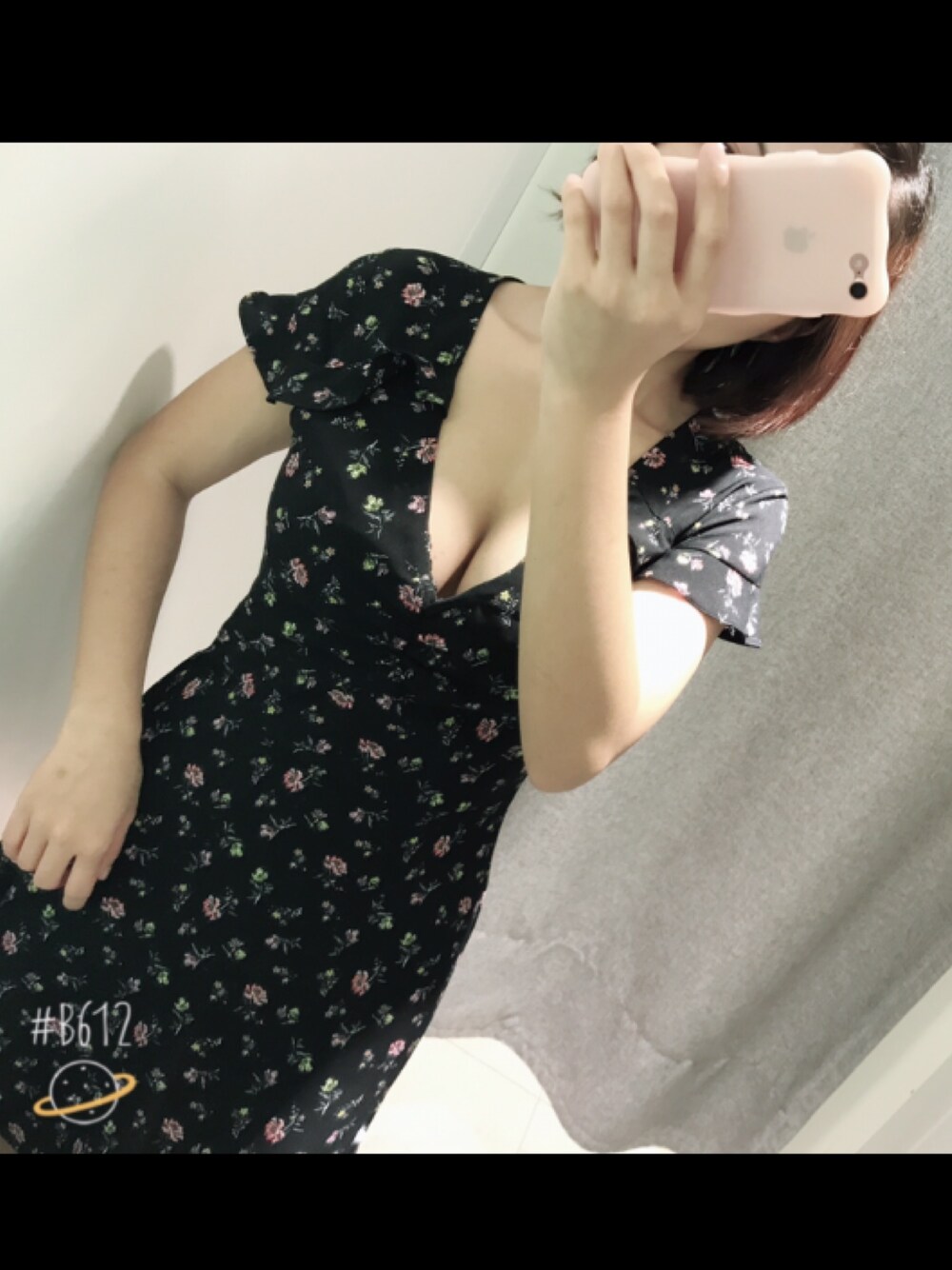 「New lookのアイテム（スカート、ブラック系）」を使った、Kaylin Luさん（レディース・155cm）の冬コーディネートの1枚目の写真