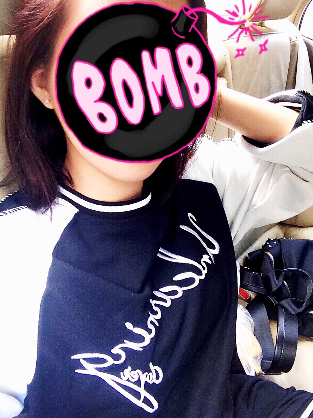 「New lookのアイテム（ワンピース/ドレス、ブラック系）」を使った、Kaylin Luさん（レディース・155cm）の冬コーディネートの1枚目の写真