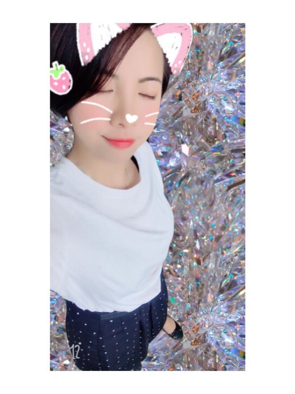 「ZARAのアイテム（Tシャツ/カットソー、ホワイト系）」を使った、Kaylin Luさん（レディース・155cm）の春コーディネートの1枚目の写真