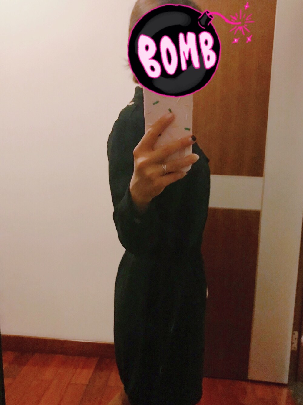 「MANGOのアイテム（ワンピース、ブラック系）」を使った、Kaylin Luさん（レディース・155cm）の春コーディネートの1枚目の写真