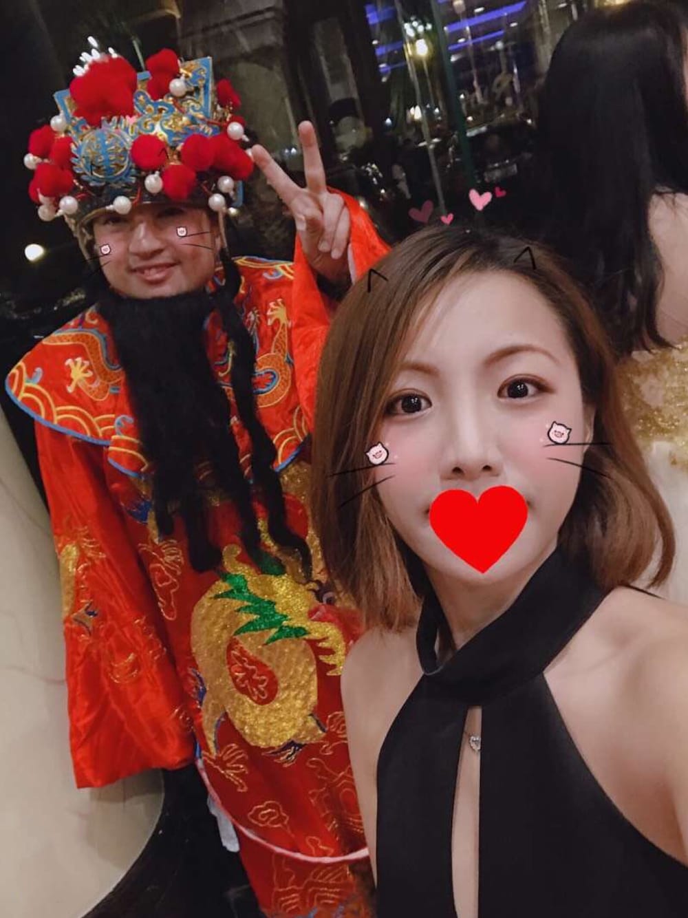 「dplayのアイテム（ドレス、ブラック系）」を使った、Kaylin Luさん（レディース・155cm）の春コーディネートの1枚目の写真