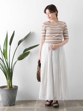 「アイテム（ボディバッグ/ウエストポーチ、イエロー系）」を使った、NAGASE RIRIKAさん（レディース・160cm）の夏コーディネート