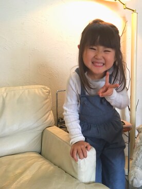 「カフェ」｜「アイテム（オールインワン・サロペット）」を使った、hanaaさん（キッズ・110cm）の秋コーディネート