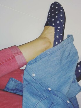 「Mossimo（モッシモ）のアイテム（パンツ）」を使った、Paulina Sjöbergさん（レディース・175cm）の夏コーディネート