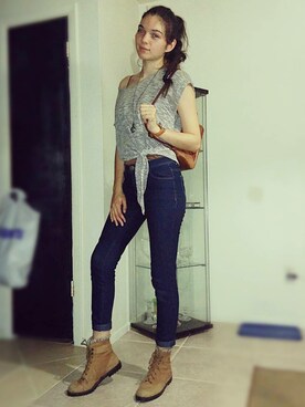 「Rue21のアイテム（バックパック/リュック、ベージュ系）」を使った、Paulina Sjöbergさん（レディース・175cm）の夏コーディネート