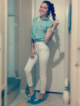 「Thrift Storeのアイテム（ブーツ、ブラック系）」を使った、Paulina Sjöbergさん（レディース・175cm）の夏コーディネート