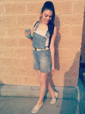 「Thrift Storeのアイテム（ブーツ、ブラック系）」を使った、Paulina Sjöbergさん（レディース・175cm）の夏コーディネート