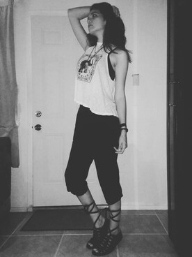 「Rue21のアイテム（バックパック/リュック、ベージュ系）」を使った、Paulina Sjöbergさん（レディース・175cm）の夏コーディネート