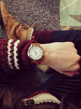 「FOSSIL（フォッシル）のアイテム（アナログ腕時計、ブラウン系）」を使った、Paulina Sjöbergさん（レディース・175cm）の夏コーディネート