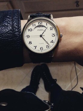 「FOSSIL（フォッシル）のアイテム（アナログ腕時計、ブラウン系）」を使った、Paulina Sjöbergさん（レディース・175cm）の夏コーディネート