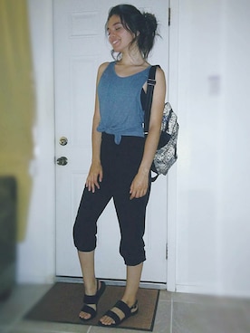 「Hollister（ホリスター）のアイテム（バックパック/リュック、その他）」を使った、Paulina Sjöbergさん（レディース・175cm）の夏コーディネート