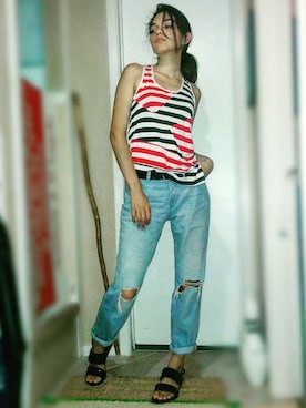 「stripes」｜「アイテム（ジャケット/アウター）」を使った、Paulina Sjöbergさん（レディース・175cm）の夏コーディネート