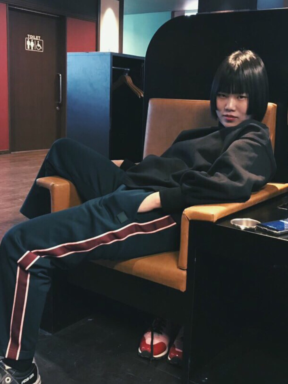 「AcneStudios」｜「Acne Studiosのアイテム（パンツ、グリーン系）」を使った、Rさん（レディース・156cm）の春コーディネートの1枚目の写真