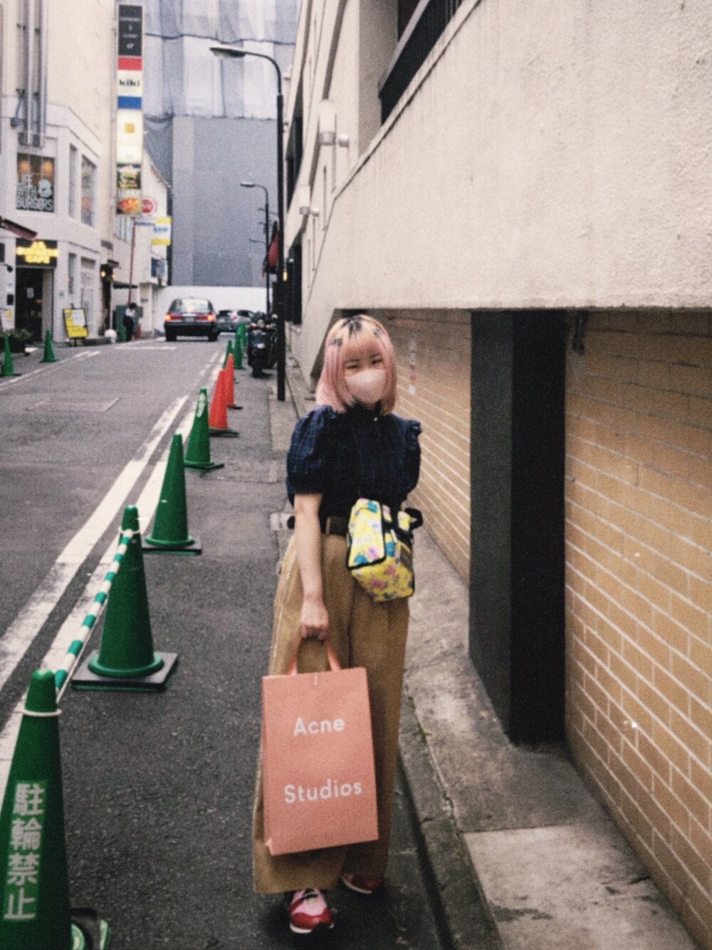 「ashleywilliams、beautiful people、MARC JACOBS」｜「ASHLEY WILLIAMSのアイテム（ヘアピン、シルバー系）」を使った、Rさん（レディース・157cm）の夏コーディネートの1枚目の写真