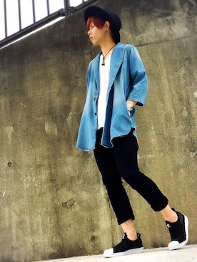 「JACKROSE（ジャックローズ）のハイパーストレッチ立体加工カラーパンツ（デニムパンツ）」を使った、k.kさん（メンズ・169cm）の春コーディネート