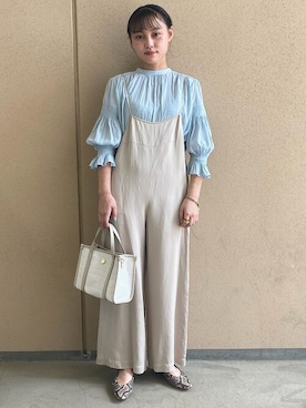 「ライトブルー」｜「アイテム（その他シューズ）」を使った、吉田さん（レディース・158cm）の春コーディネート