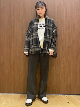 「SHIPS」｜「アイテム（スウェット）」を使った、吉田さん（レディース・158cm）の秋コーディネート