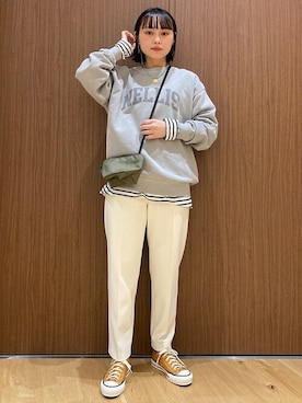 「アイテム（アクセサリー、ブルー系）」を使った、吉田さん（レディース・158cm）の冬コーディネート