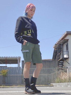 「Guess（ゲス）のアイテム（スウェット）」を使った、tomoさん（レディース・160cm）の春コーディネート