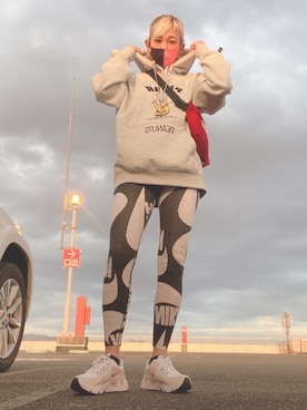 「NIKE(ナイキ)のアイテム(その他パンツ)」を使った、tomoさん(レディース・160cm)の春コーディネート