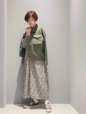 「ミニタリー」｜「アイテム（ジャケット/アウター）」を使った、hikaruさん（レディース・160cm）の秋コーディネート