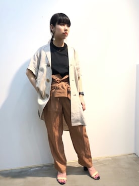 「muller of yoshiokubo（ミュラーオブヨシオクボ）のアイテム（その他パンツ）」を使った、ホリユキノさん（レディース・154cm）の春コーディネート