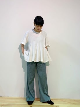 「muller of yoshiokubo（ミュラーオブヨシオクボ）のアイテム（その他パンツ）」を使った、ホリユキノさん（レディース・154cm）の夏コーディネート