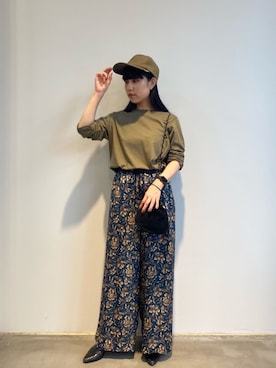 「muller of yoshiokubo（ミュラーオブヨシオクボ）のアイテム（その他パンツ）」を使った、ホリユキノさん（レディース・154cm）の秋コーディネート