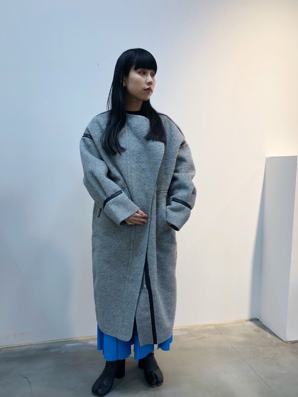 「私の推しブランド、オトナカジュアル、大人カジュアル、シンプルコーデ、ボアジャケット、低身長、オトナ女子、キレイめ、ボアコート、モノトーンコーデ」｜「STAIRのSTAIR ボアボンディングコート（その他アウター、グレー系）」を使った、ホリユキノさん（レディース・154cm）の冬コーディネートの1枚目の写真