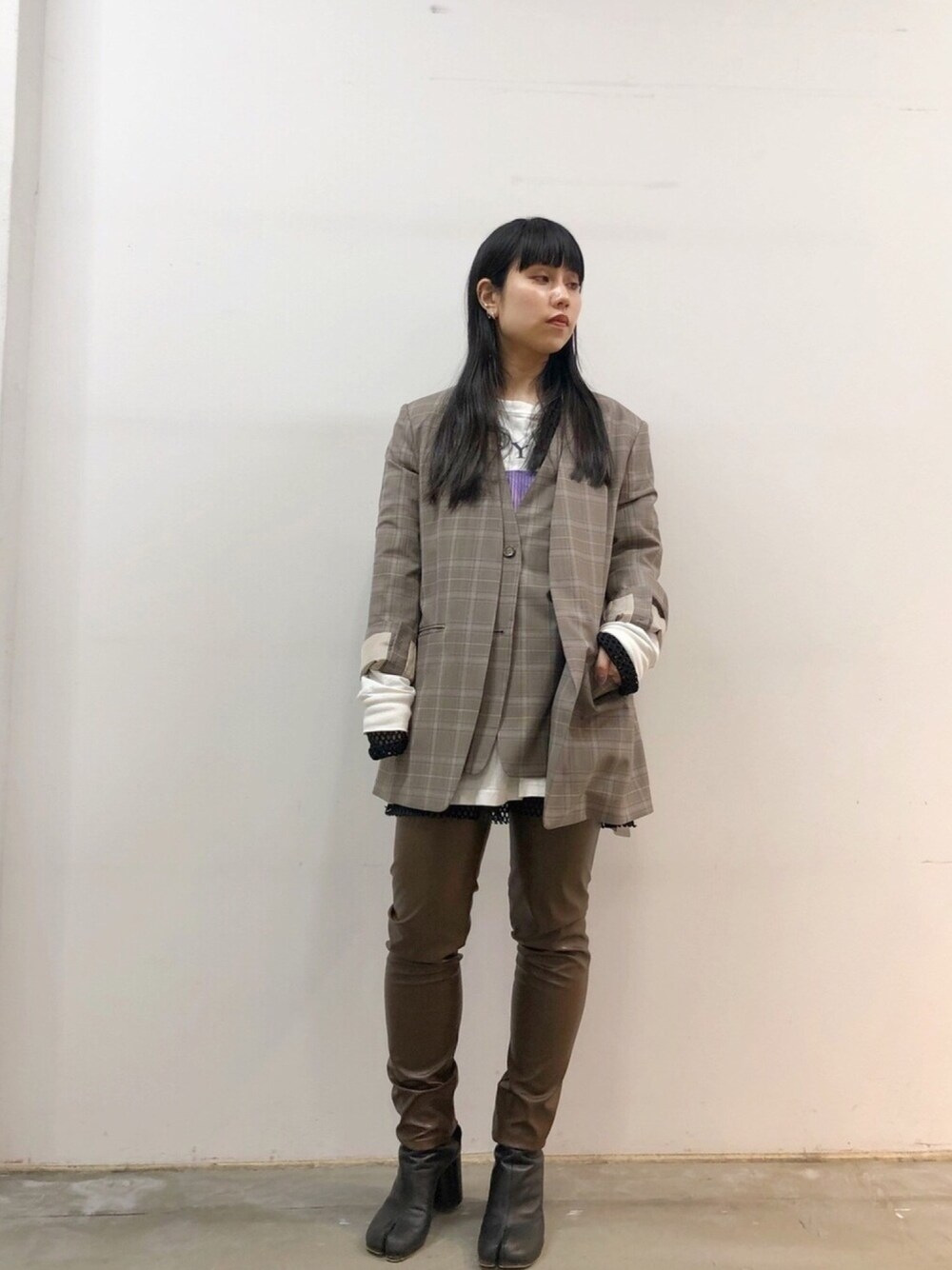 「パンツスタイル、カジュアル、春、私の推しブランド、ワントーンコーデ、ビッグシルエット、ジャケット、チェック、ブラウン、低身長」｜「RITOのRITO “SUPER 140S WOOL”トロピカルジャケット（ノーカラーコート、ブラウン系）」を使った、ホリユキノさん（レディース・154cm）の冬コーディネートの1枚目の写真